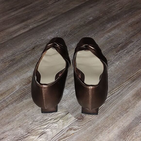 Charm Step  Bronze  heels  Sz 8WW - Picture 4 of 8